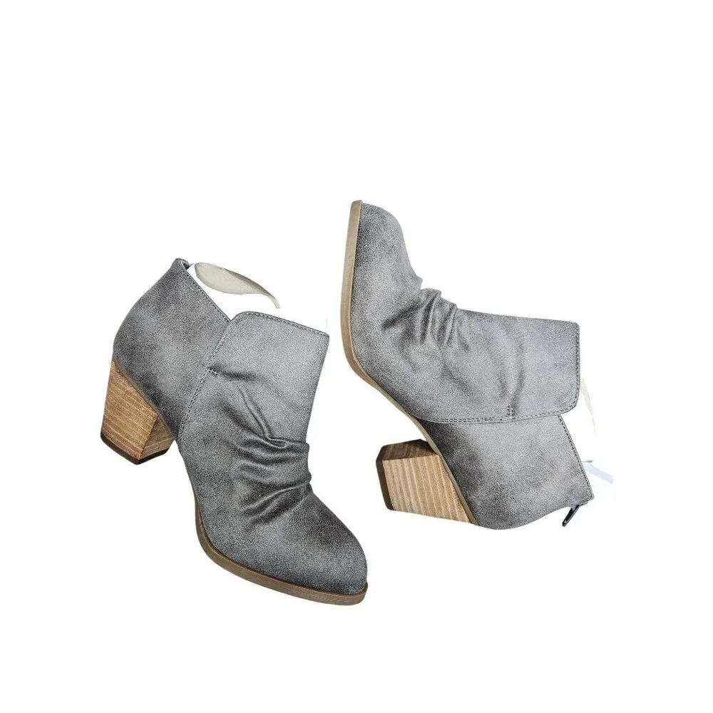 Stitch Fix Report Footwear Clarice Heeled Bootie Grey 6 Wide Faux Suede